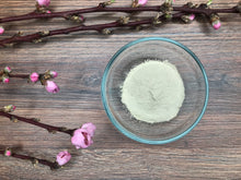 Lade das Bild in den Galerie-Viewer, Grüne Mineralerde (natürlich sonnengetrocknet), Tonerde - 300g, extrafein, Phytopharma